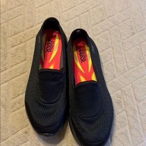 Skechers Goga Max shoes size 8